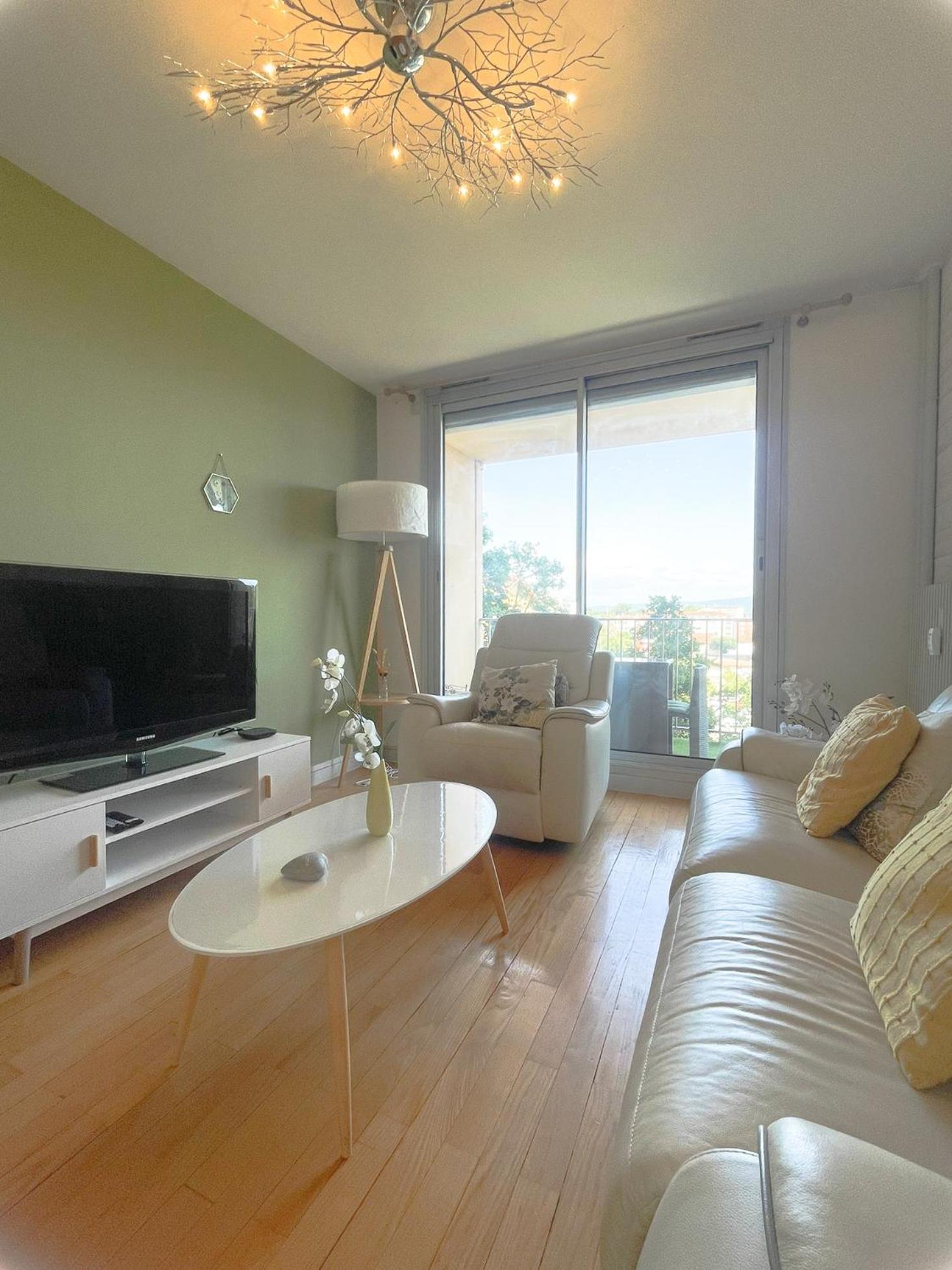 Appartement Spacieux Avec Balcon Bourg-en-Bresse Kültér fotó