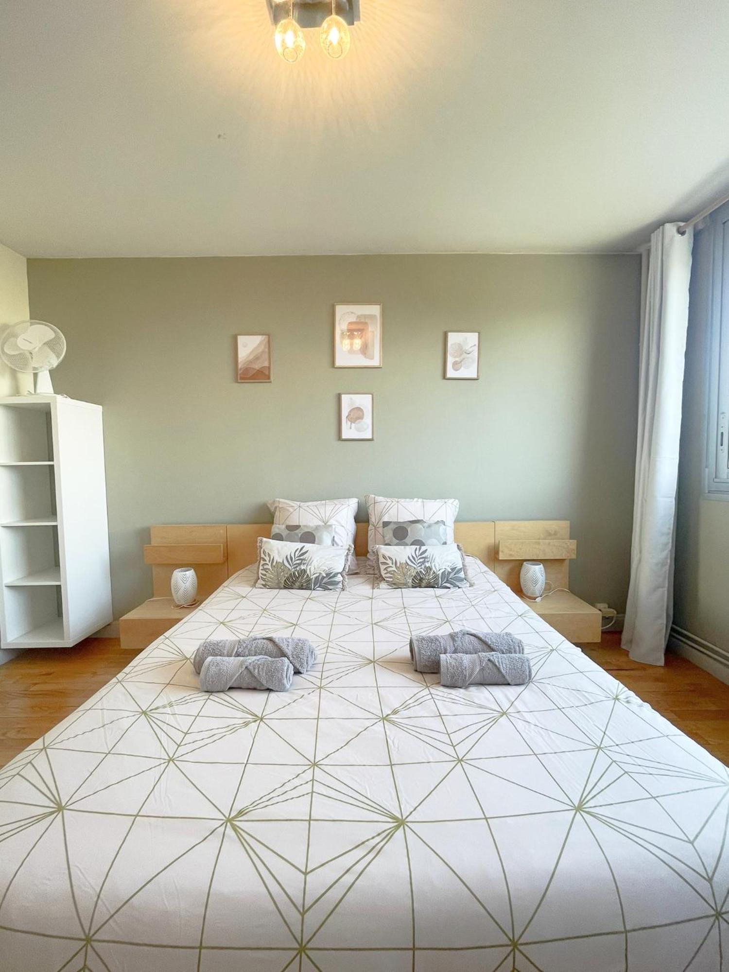 Appartement Spacieux Avec Balcon Bourg-en-Bresse Kültér fotó