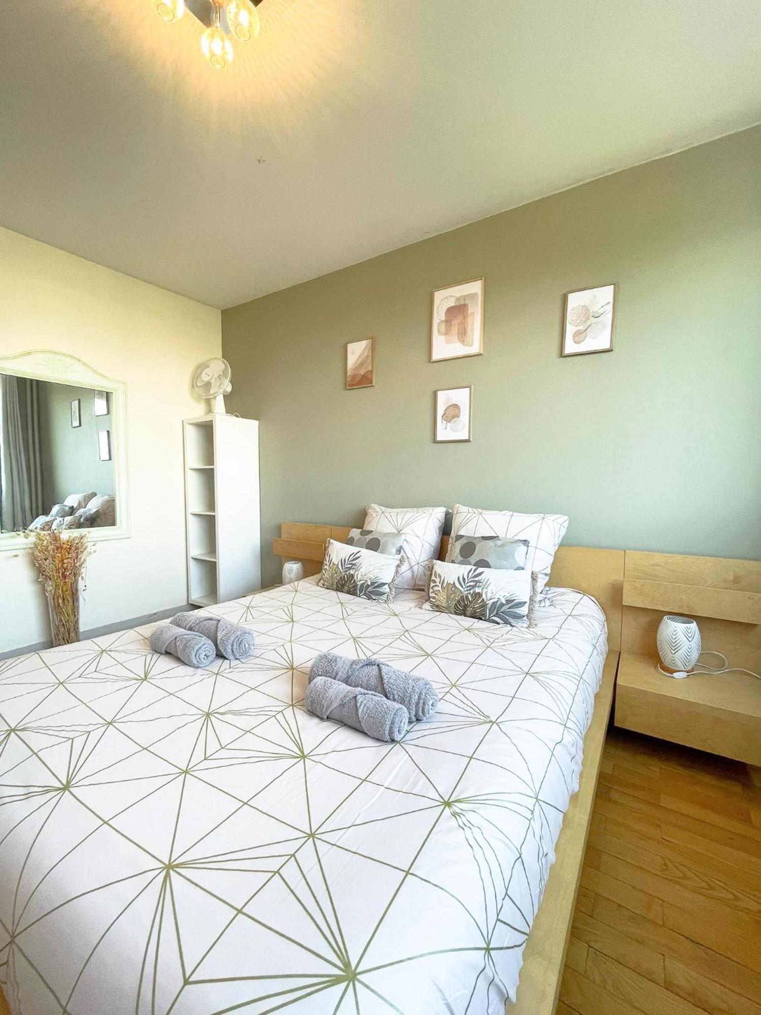Appartement Spacieux Avec Balcon Bourg-en-Bresse Kültér fotó