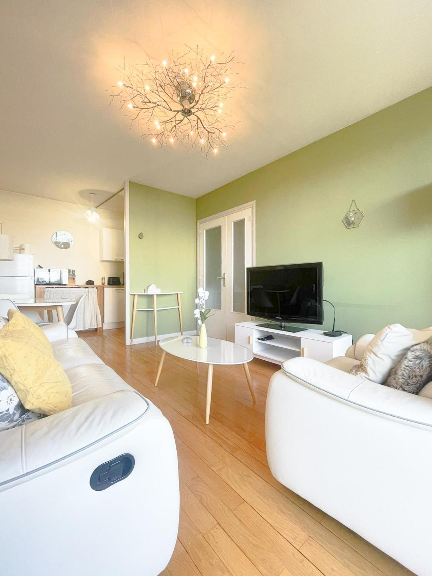 Appartement Spacieux Avec Balcon Bourg-en-Bresse Kültér fotó